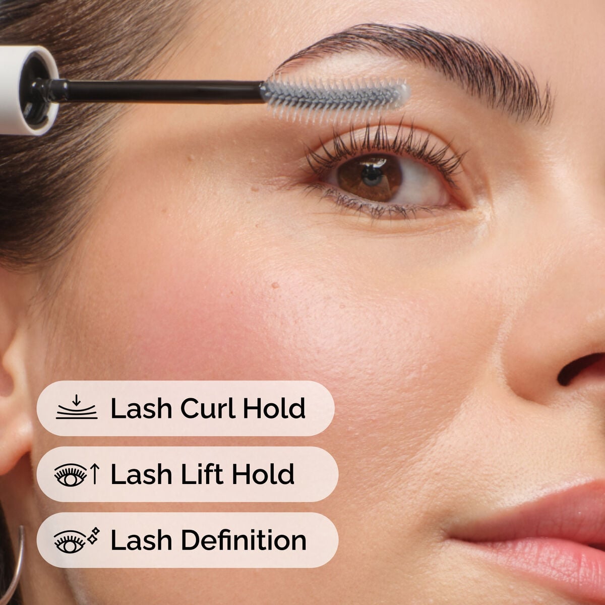 lash-curl-finisher-f4 ord-lash-curl-finisher-model-application-with-benefits.jpg